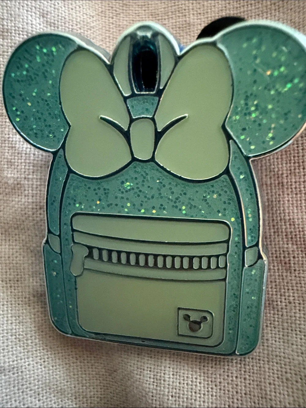 LIMITED RELEASE!! VERY RARE! Mint Green Minnie Ear Backpack Enamel Pin